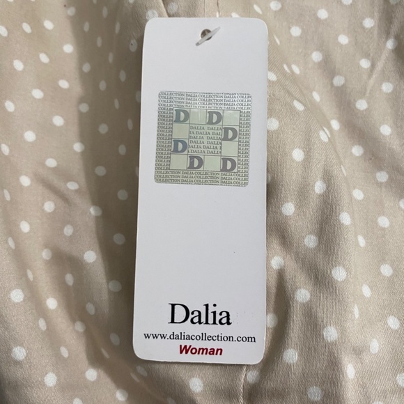 Women's Plus Size Polka Dot Bermuda Shorts 18W  NWT - Picture 2 of 4